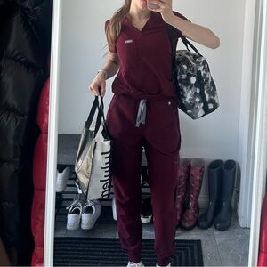 Figs Women's Burgundy set